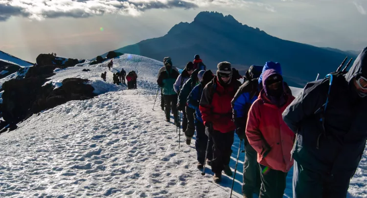 Снаряжение для восхождения на Килиманджаро (5895м)