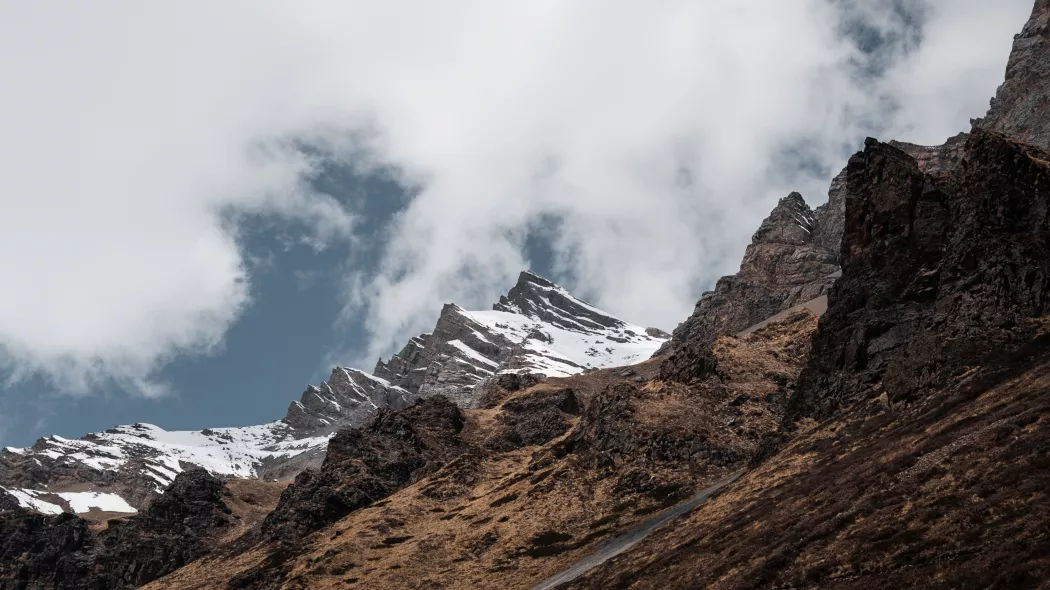 Треккинг вокруг Манаслу в Гималаях